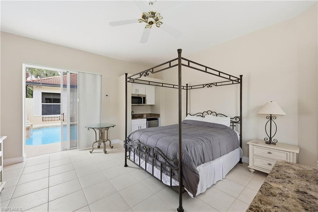 9227 Troon Lakes DR-33
