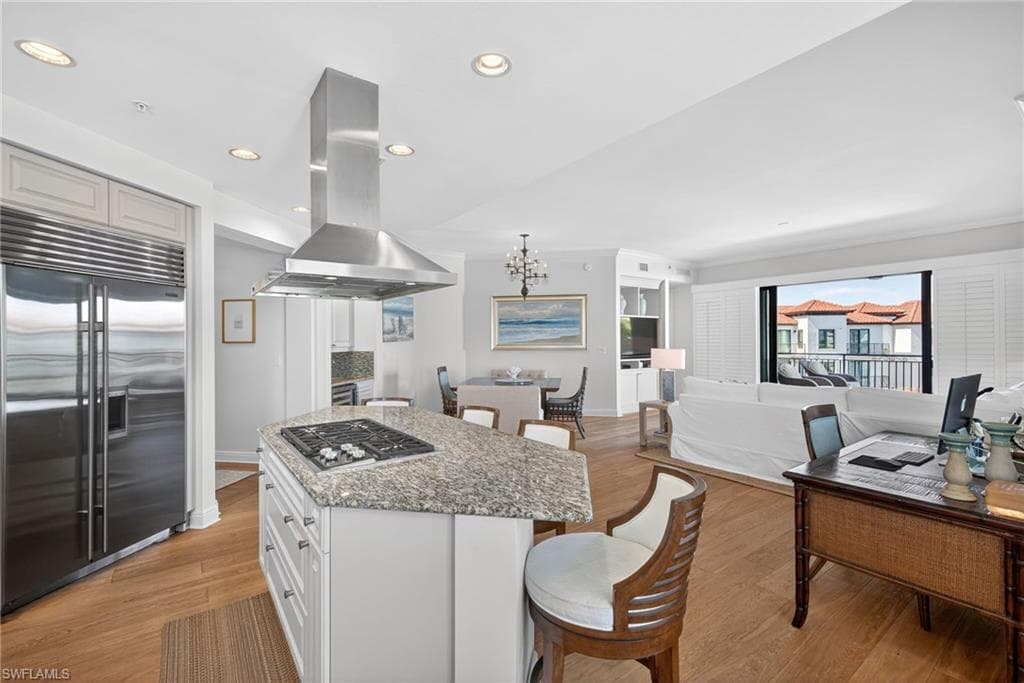 1540 5TH AVE S D305-12