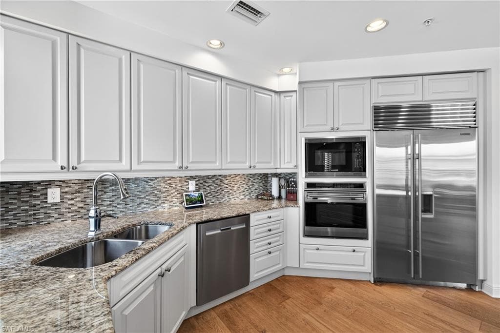 1540 5TH AVE S D305-11