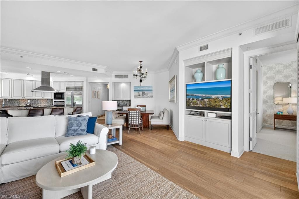 1540 5TH AVE S D305-4