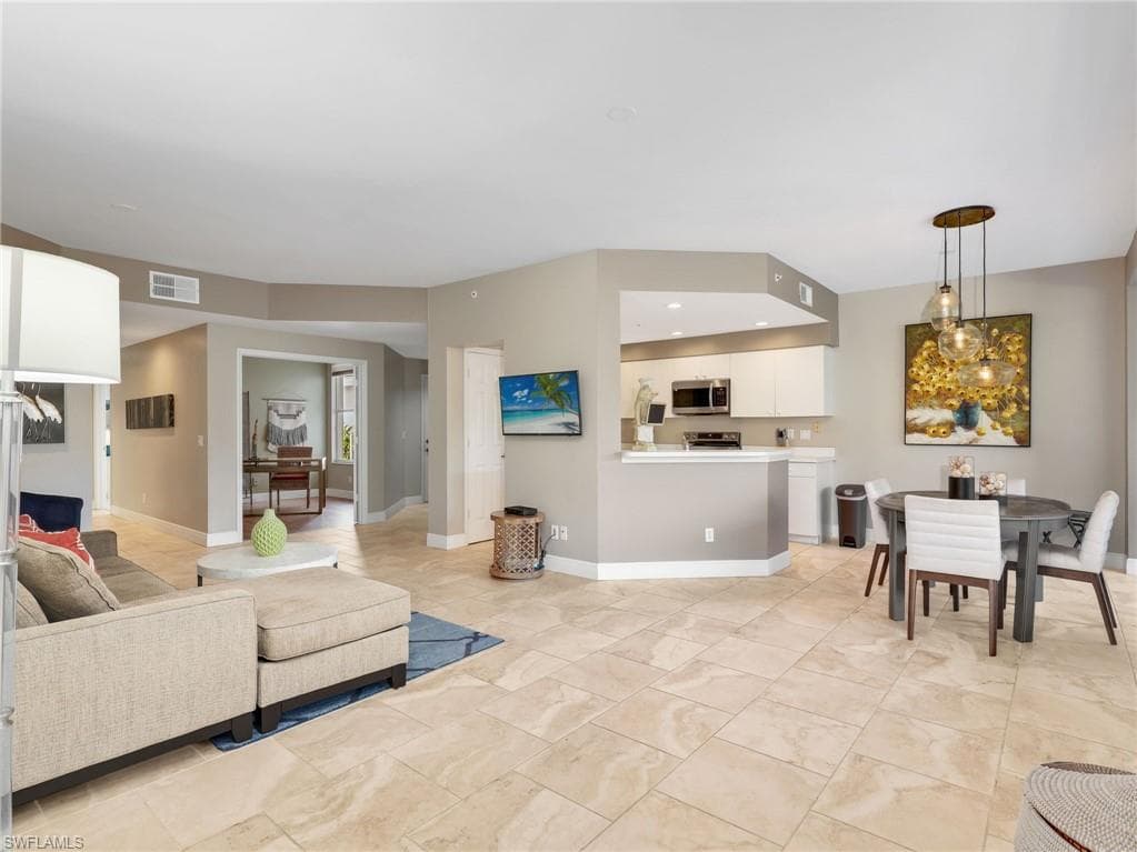 25220 Pelican Creek CIR 102-6