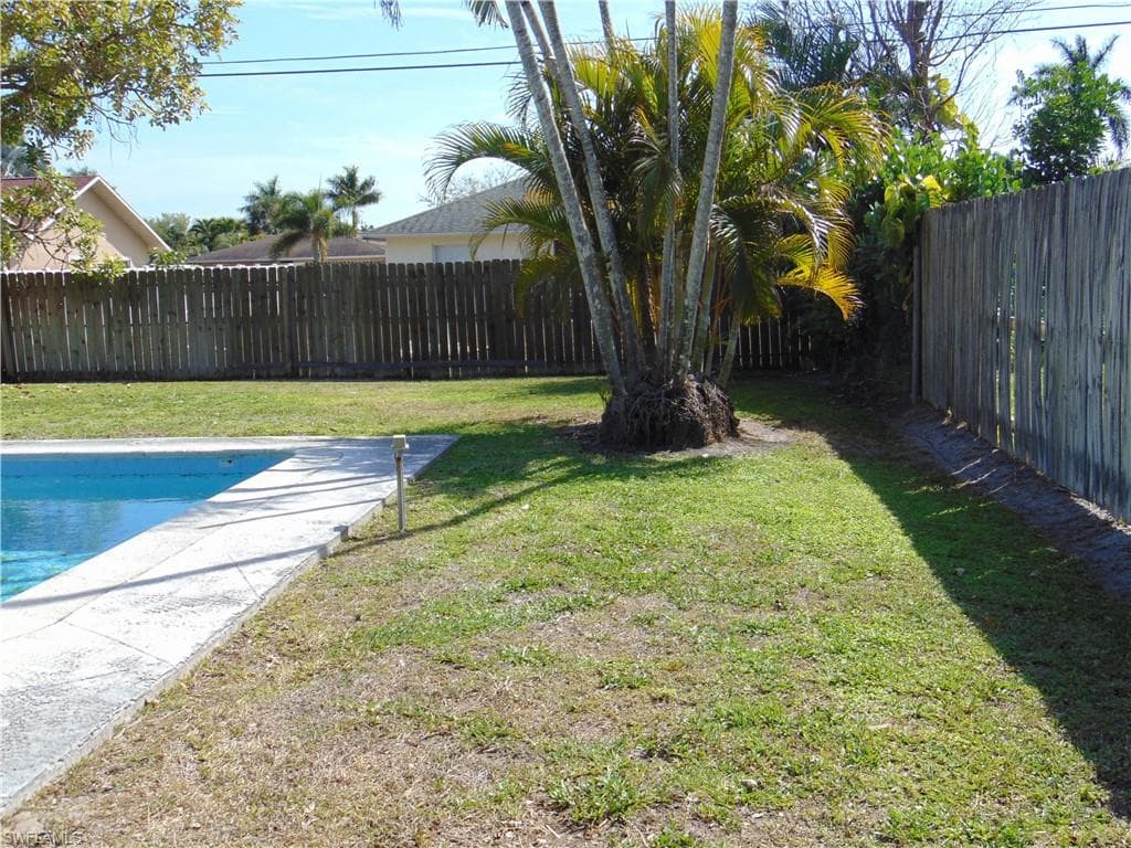 82 Johnnycake DR-31