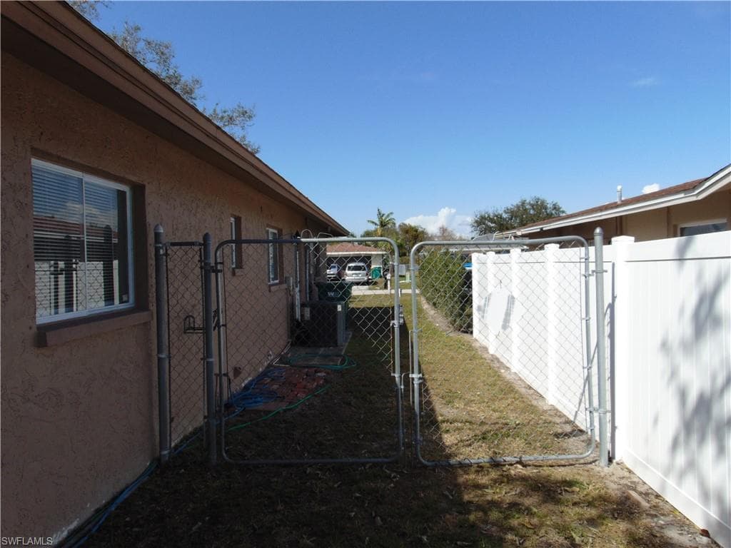 82 Johnnycake DR-38