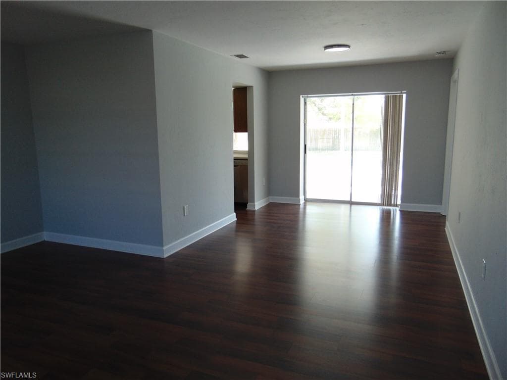 82 Johnnycake DR-7
