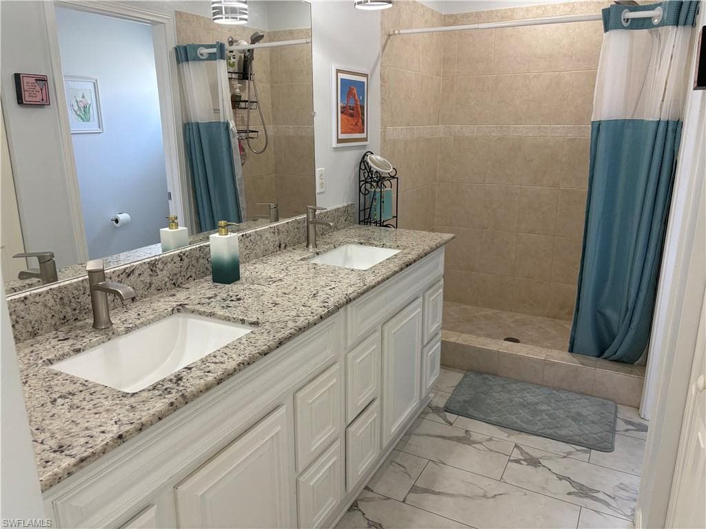 2500 Lee ST, NAPLES FL 34112-5