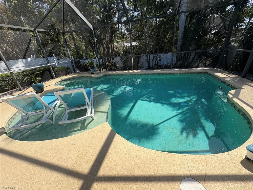 2500 Lee ST, NAPLES FL 34112-42