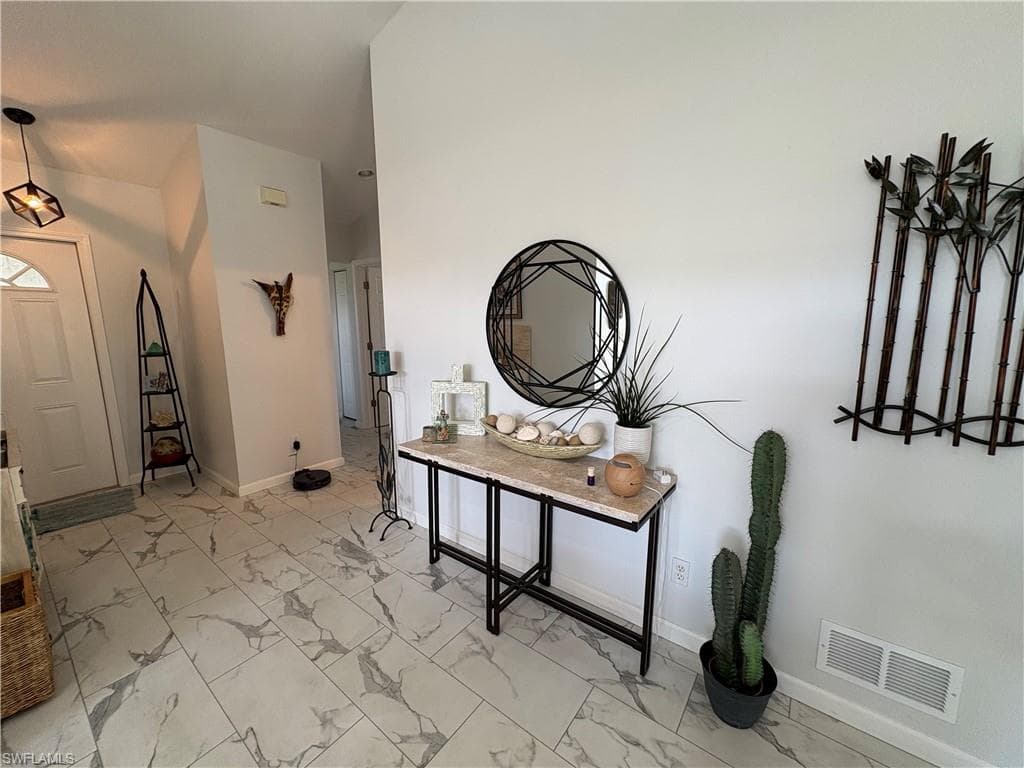 2500 Lee ST, NAPLES FL 34112-15