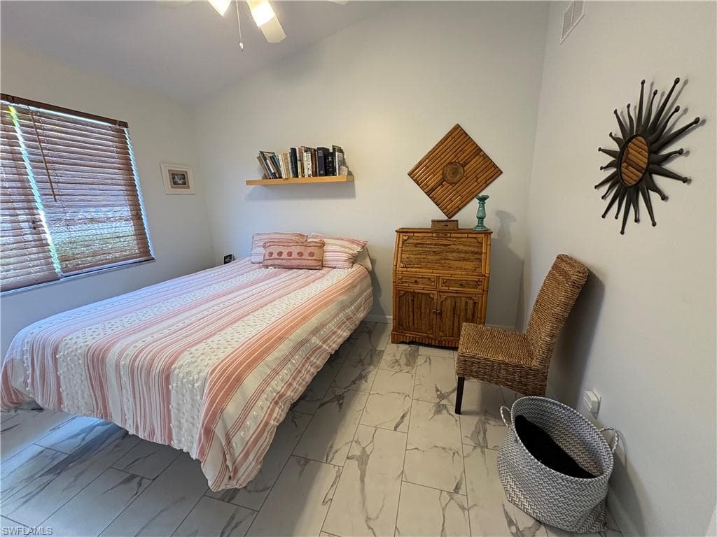 2500 Lee ST, NAPLES FL 34112-19