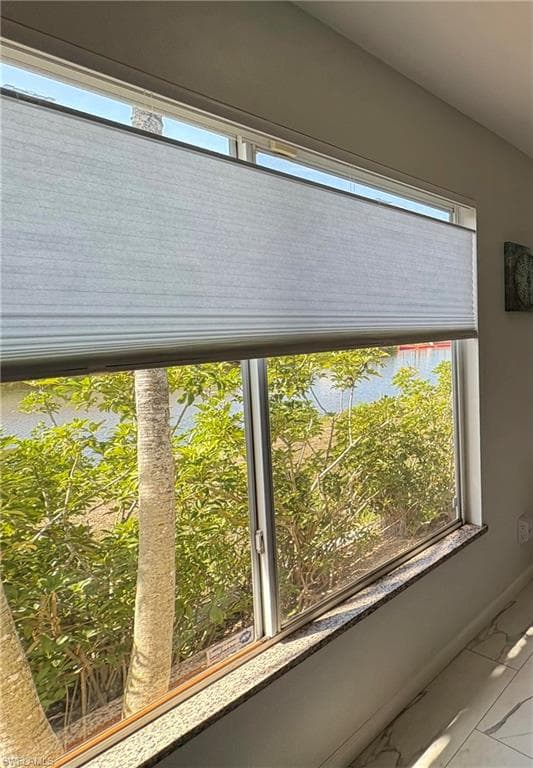 2500 Lee ST, NAPLES FL 34112-13