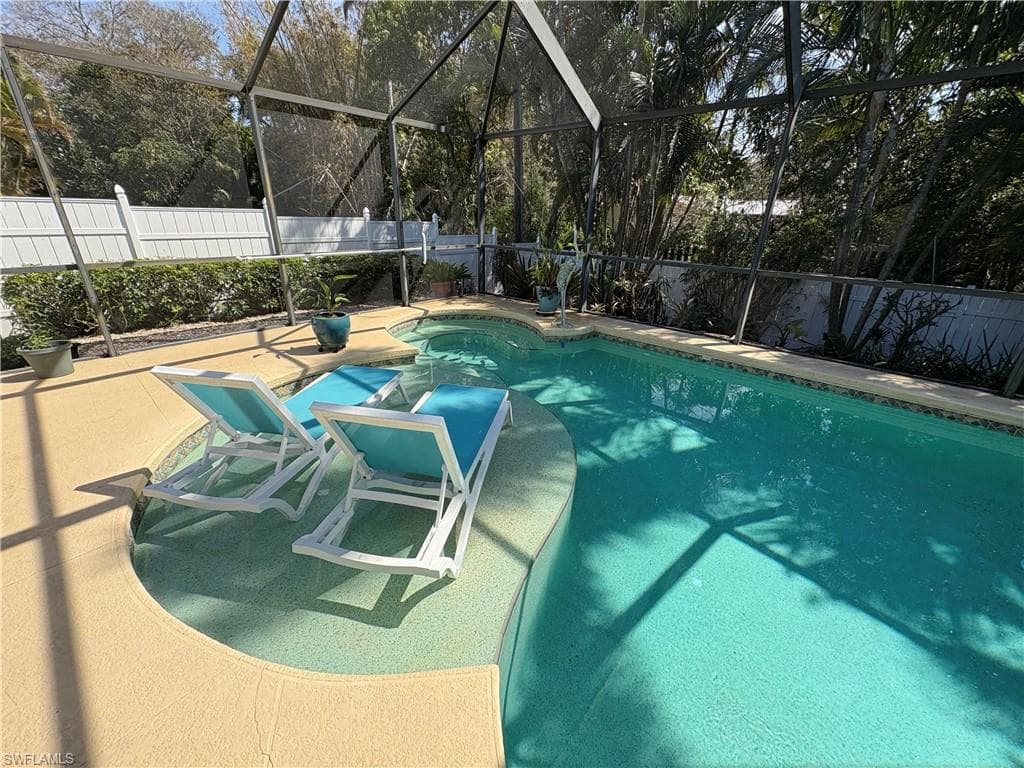 2500 Lee ST, NAPLES FL 34112-49