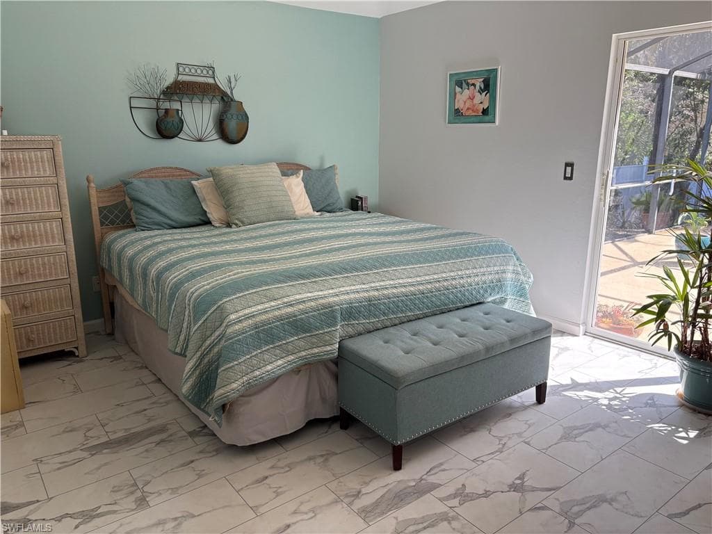 2500 Lee ST, NAPLES FL 34112-10