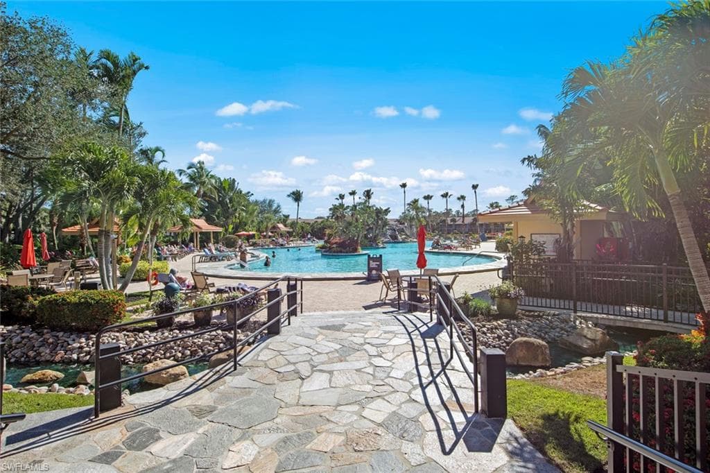 1635 Windy Pines DR # 2405, NAPLES FL 34112-25