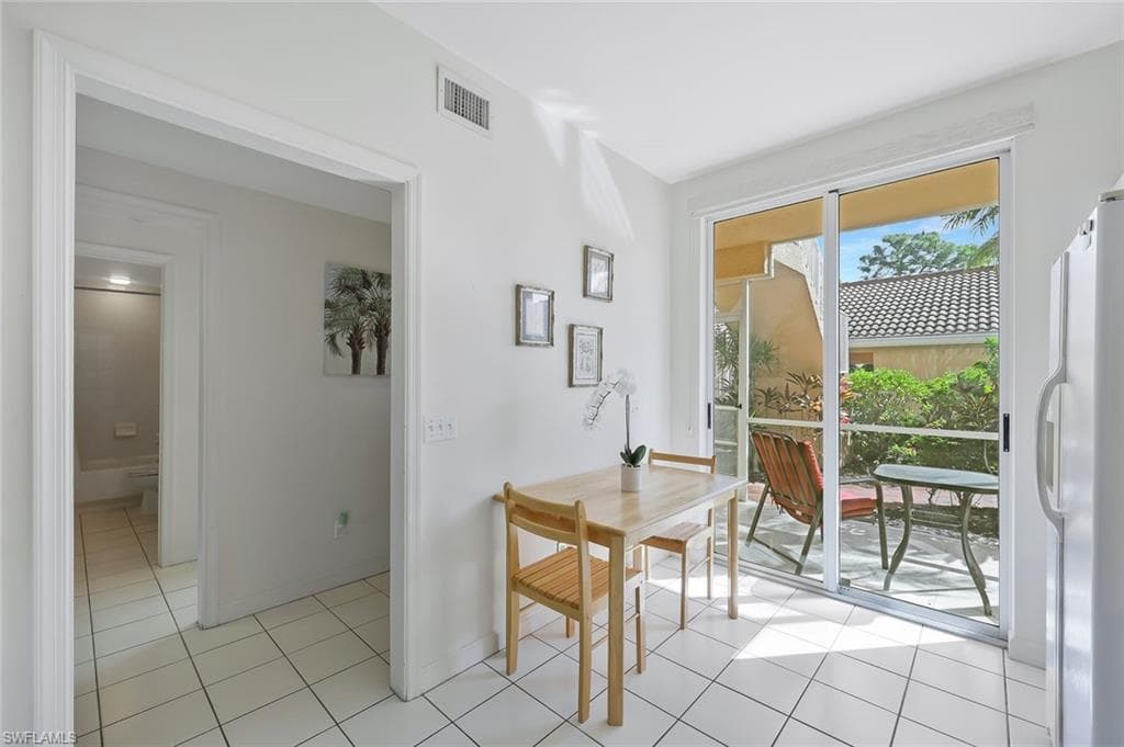 1635 Windy Pines DR # 2405, NAPLES FL 34112-4