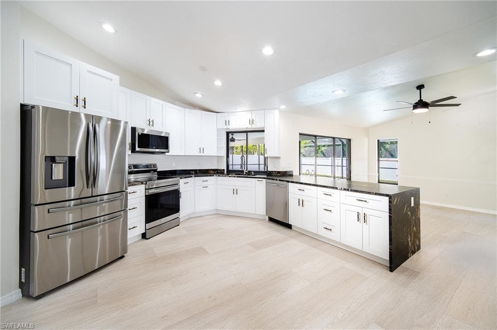 10731 Regent CIR, NAPLES FL 34109-13