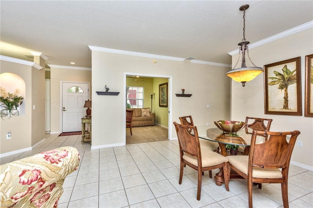 20310 Calice CT 1202-4