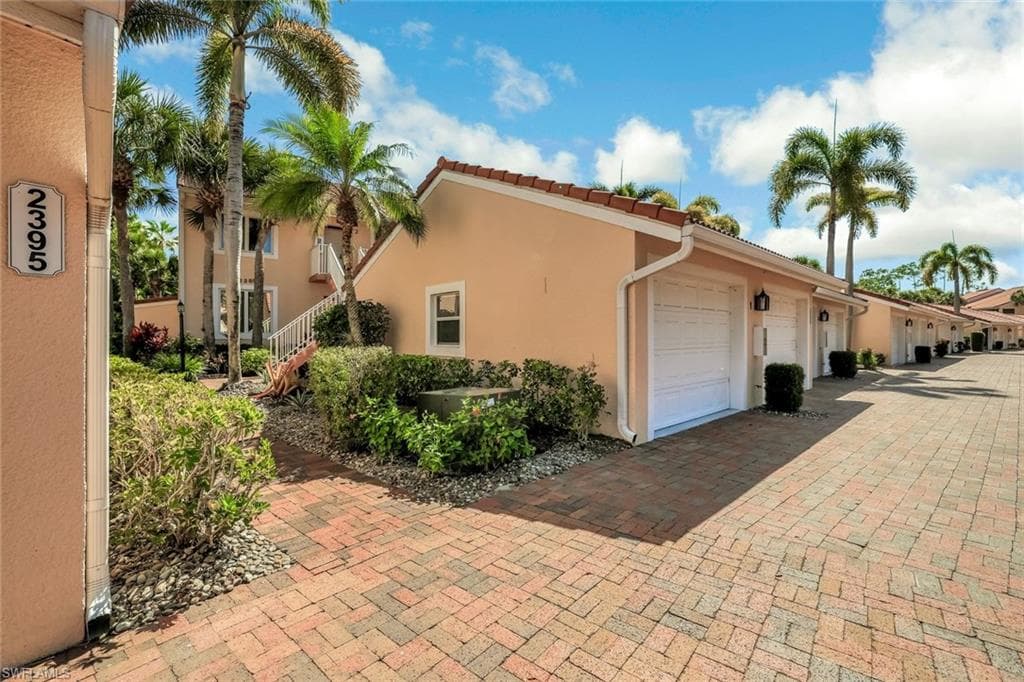 2385 Hidden Lake DR # 4502, NAPLES FL 34112-35