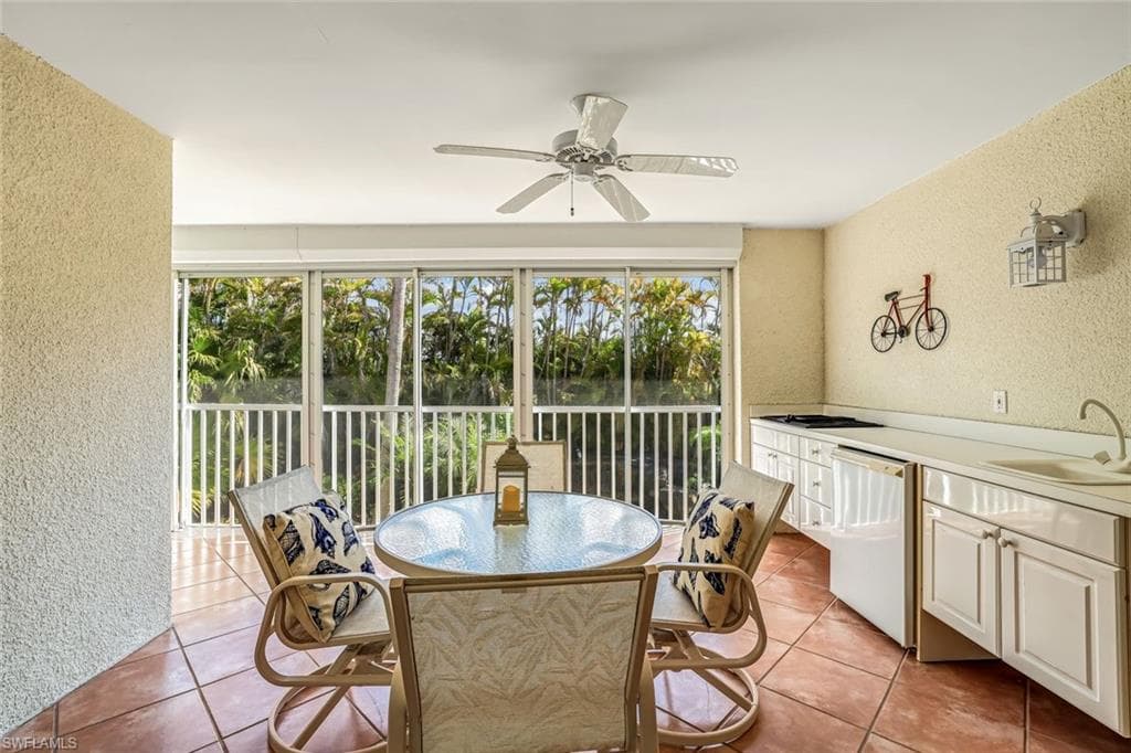 2385 Hidden Lake DR # 4502, NAPLES FL 34112-18