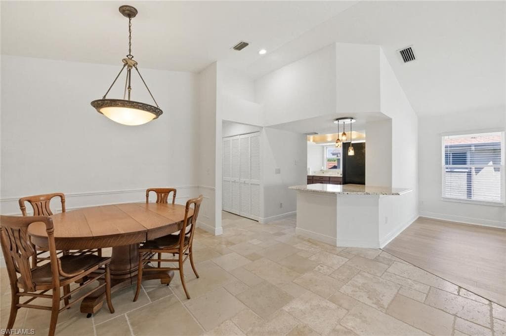 9844 Luna CIR # 201D, NAPLES FL 34109-26