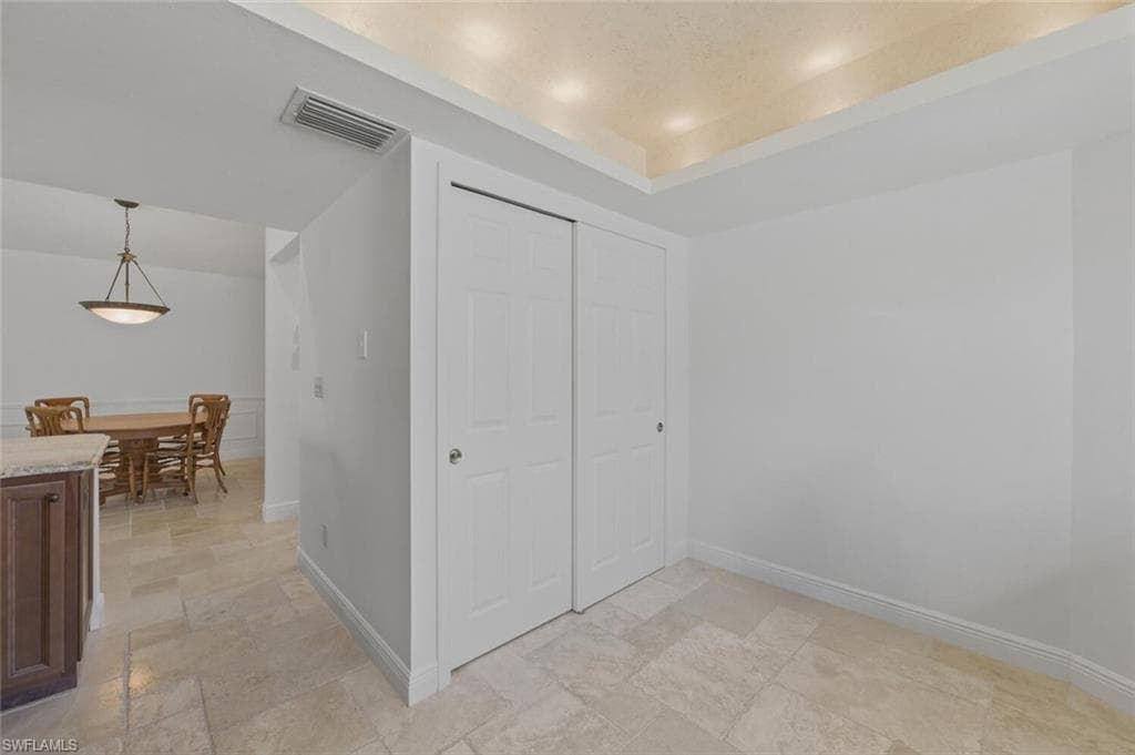 9844 Luna CIR # 201D, NAPLES FL 34109-12