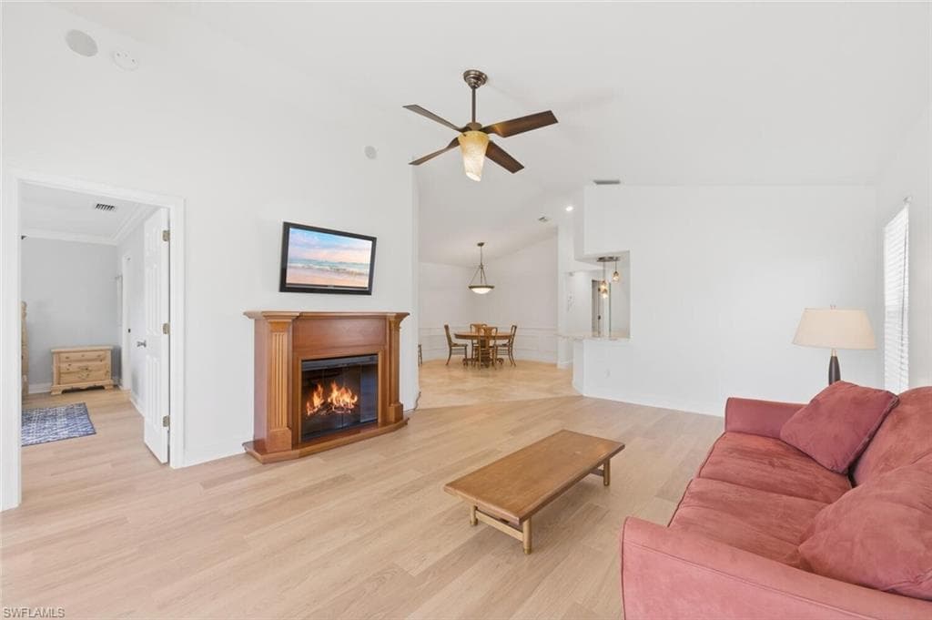 9844 Luna CIR # 201D, NAPLES FL 34109-15