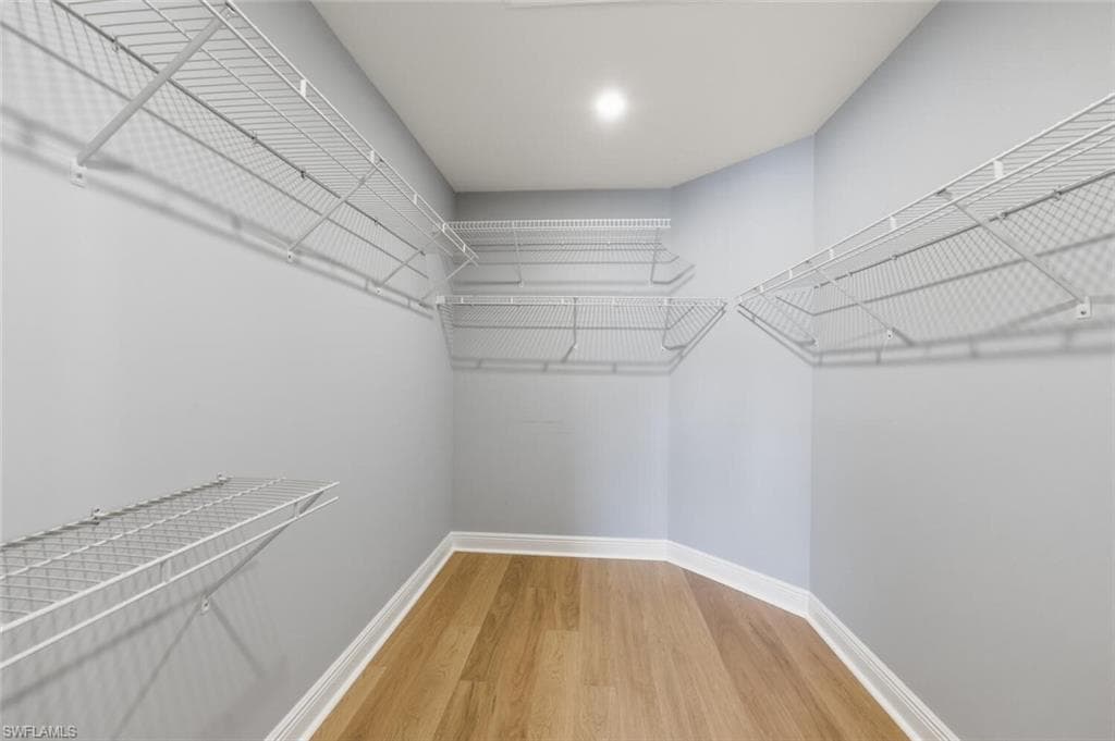 9844 Luna CIR # 201D, NAPLES FL 34109-31