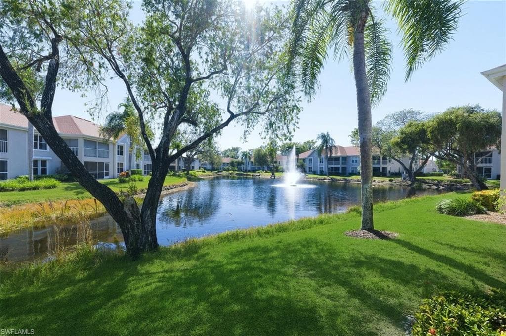 9844 Luna CIR # 201D, NAPLES FL 34109-29