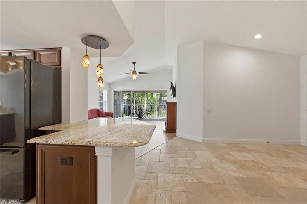 9844 Luna CIR # 201D, NAPLES FL 34109-14