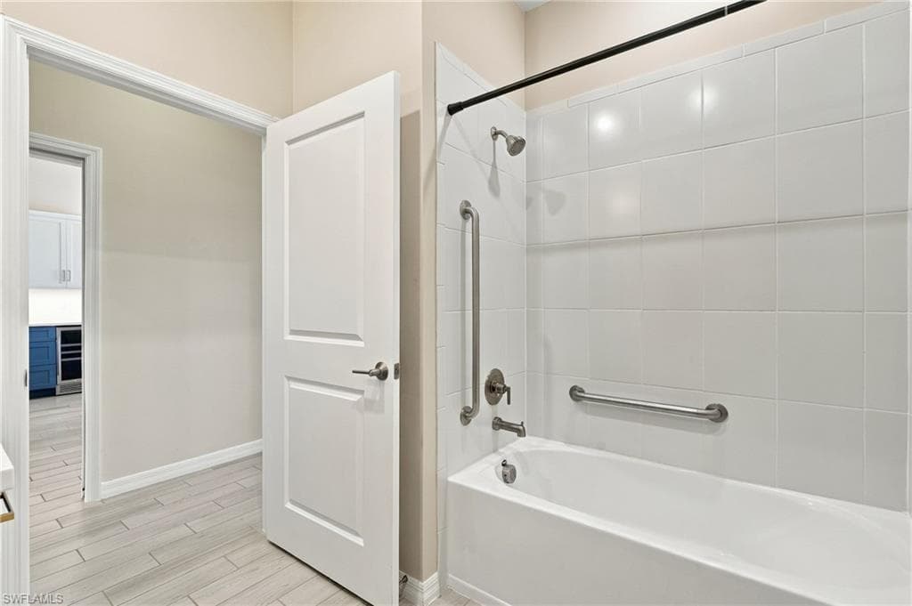 11861 Venetian Lagoon DR 203-26