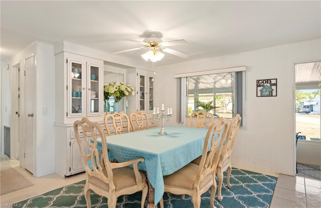 5523 Salem LN, NORTH FORT MYERS FL 33917-5