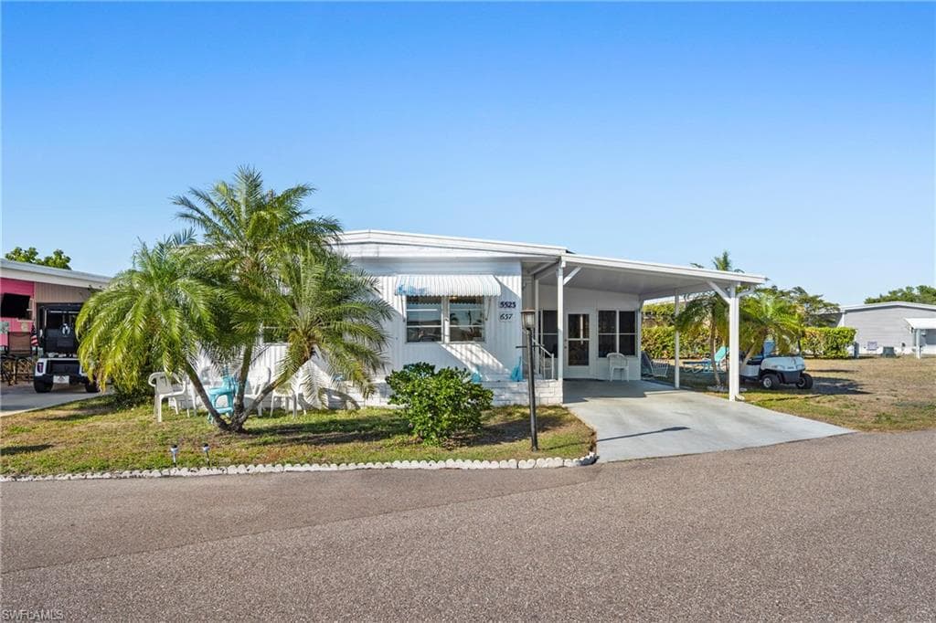 5523 Salem LN, NORTH FORT MYERS FL 33917-27