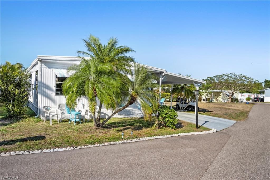 5523 Salem LN, NORTH FORT MYERS FL 33917-23