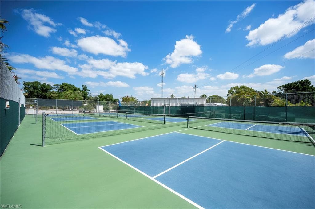 5523 Salem LN, NORTH FORT MYERS FL 33917-37