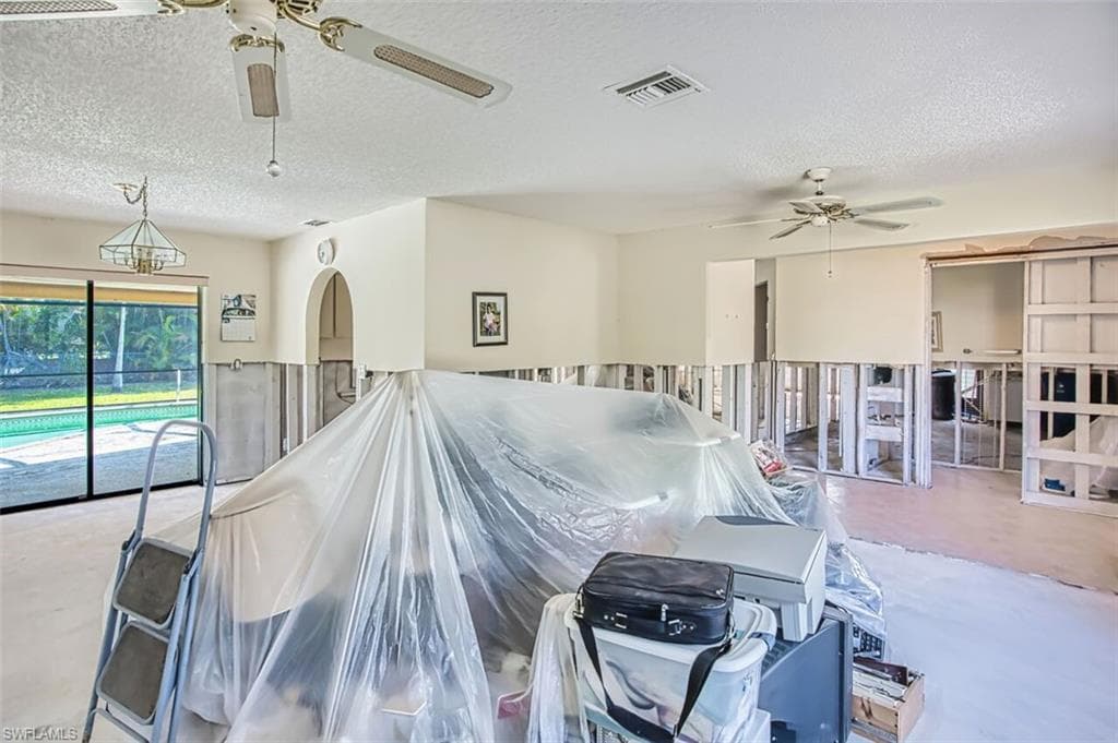 14922 Bonaire CIR-12