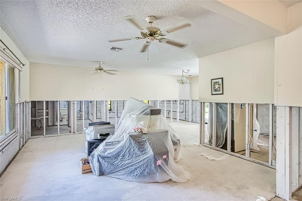 14922 Bonaire CIR-10