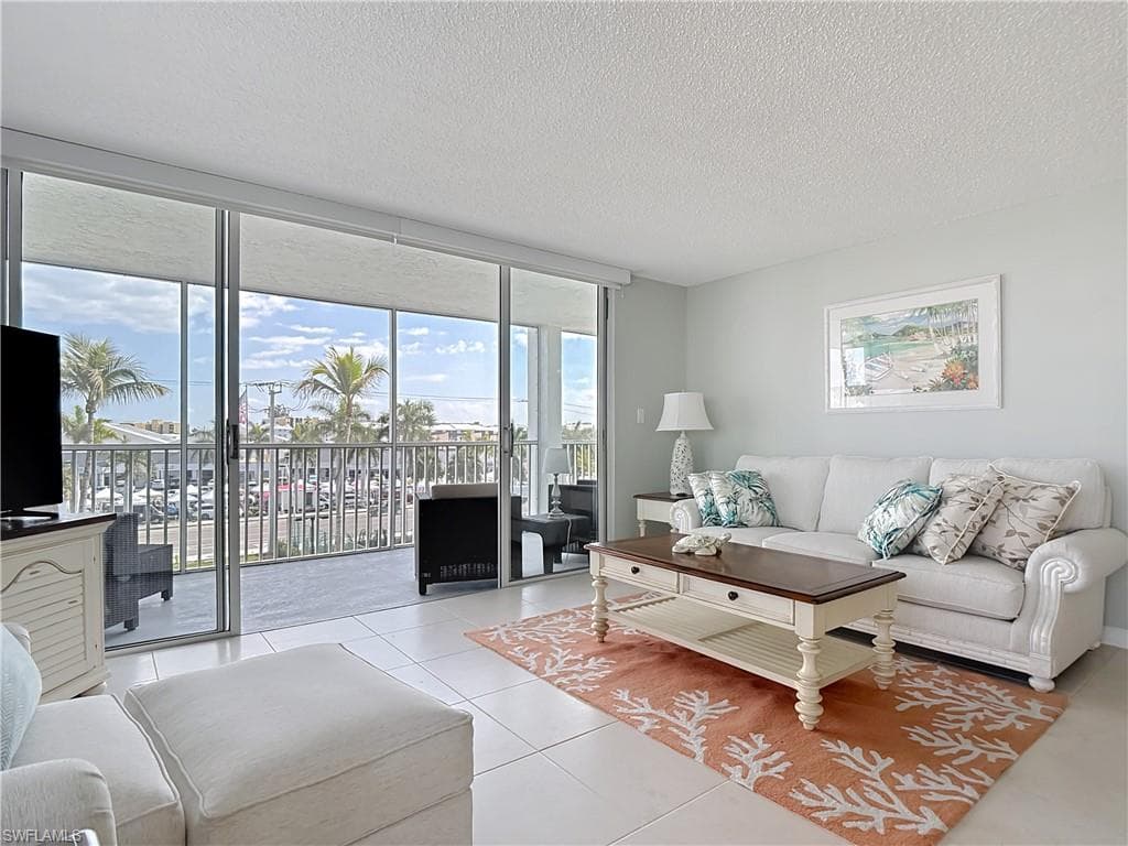 7148 Estero BLVD # 323, FORT MYERS BEACH FL 33931-15