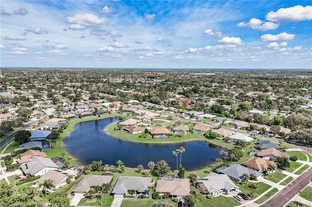 9632 Campbell CIR, NAPLES FL 34109-27