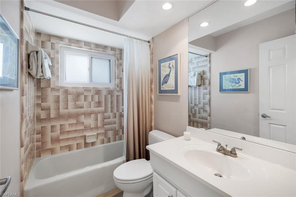 9632 Campbell CIR, NAPLES FL 34109-17