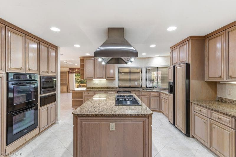 12423 McGregor Woods CIR, FORT MYERS FL 33908-6