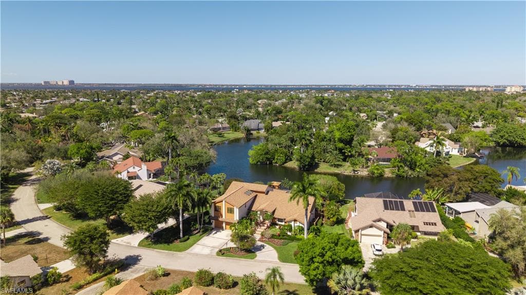 12423 McGregor Woods CIR, FORT MYERS FL 33908-40