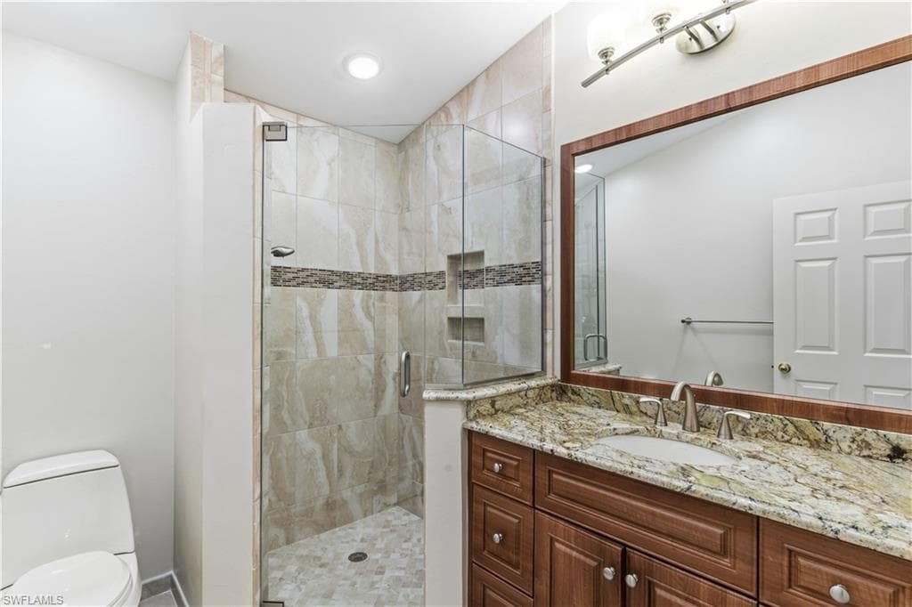 12423 McGregor Woods CIR, FORT MYERS FL 33908-30