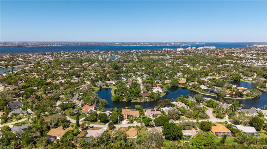 12423 McGregor Woods CIR, FORT MYERS FL 33908-38