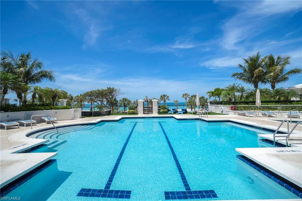 8473 Bay Colony DR 1401-44