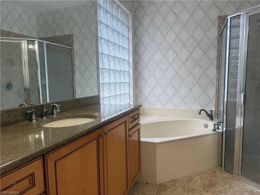 10812 Marble Brook BLVD, LEHIGH ACRES FL 33936-10