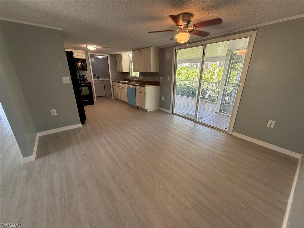 21 Ocho Rios, NAPLES FL 34114-4