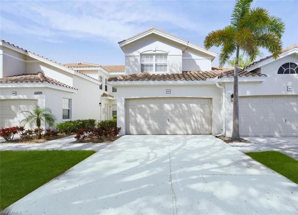 6899 Rain Lily RD # 103, NAPLES FL 34109-1