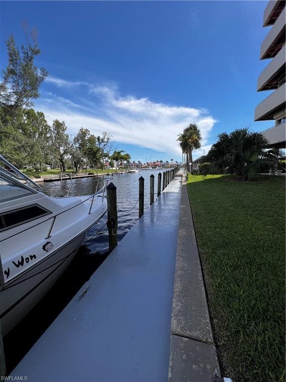 4803 Sunset CT # 106, CAPE CORAL FL 33904-25