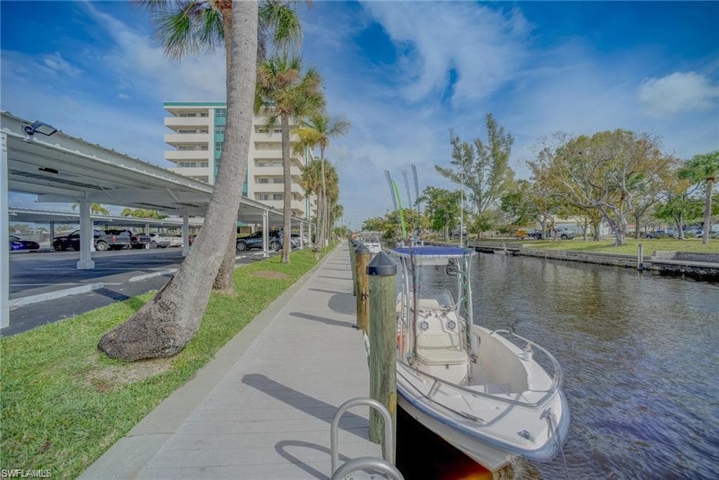 4803 Sunset CT # 106, CAPE CORAL FL 33904-32