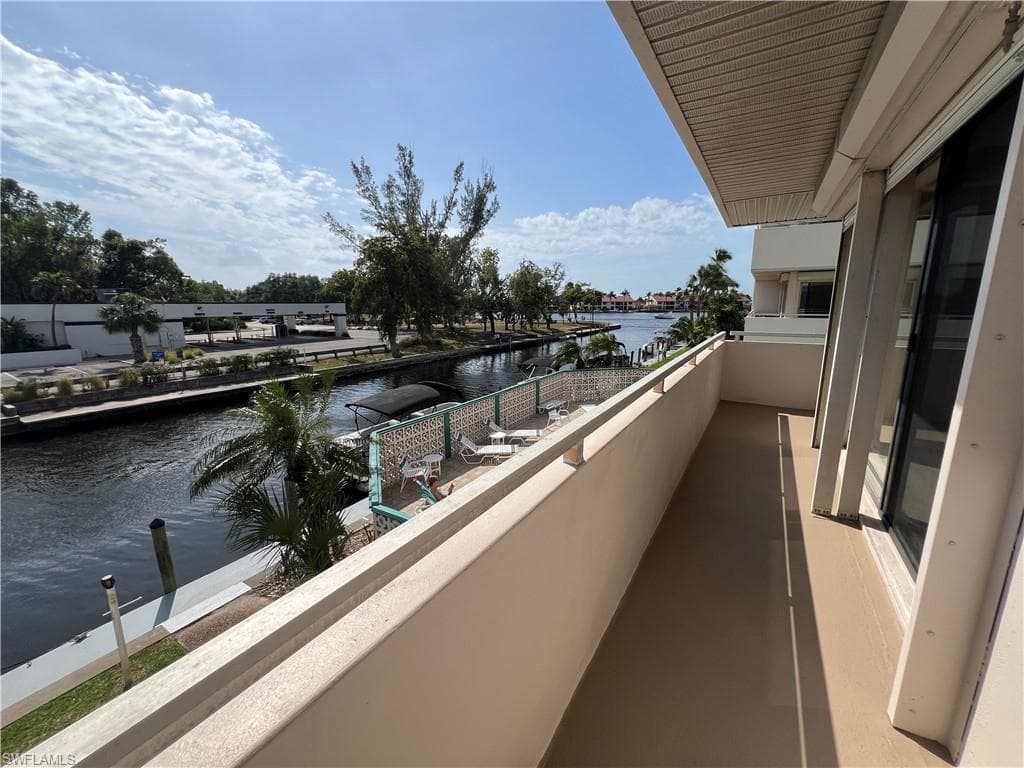 4803 Sunset CT # 106, CAPE CORAL FL 33904-13