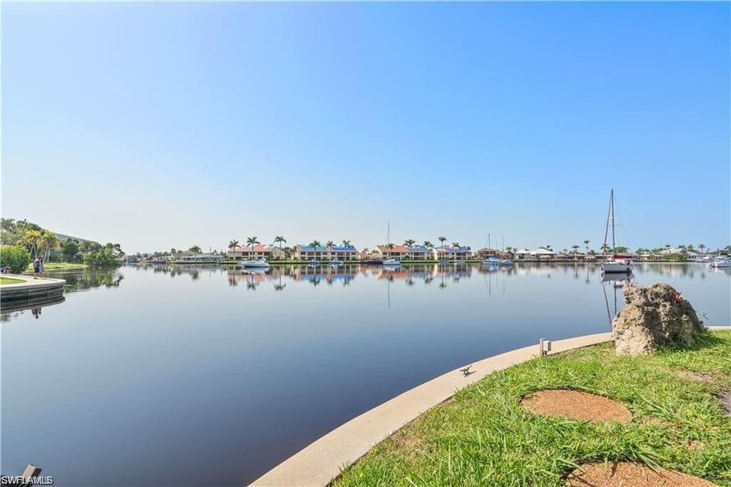 4803 Sunset CT # 106, CAPE CORAL FL 33904-30