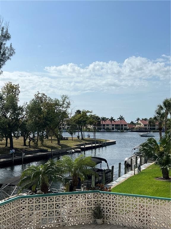 4803 Sunset CT # 106, CAPE CORAL FL 33904-38